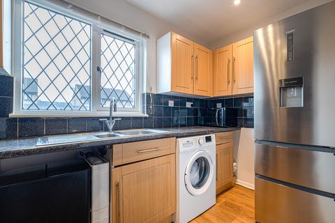 86 Millhouse Drive, Glasgow, G20 0UE