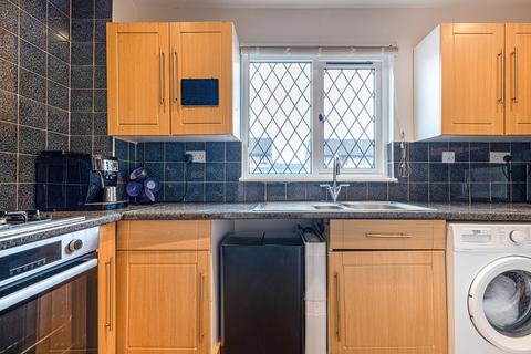 86 Millhouse Drive, Glasgow, G20 0UE