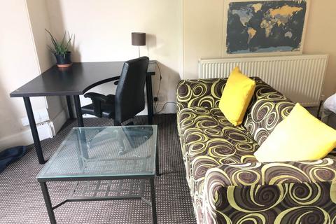 1 bedroom house to rent, Greenhead, Huddersfield HD1
