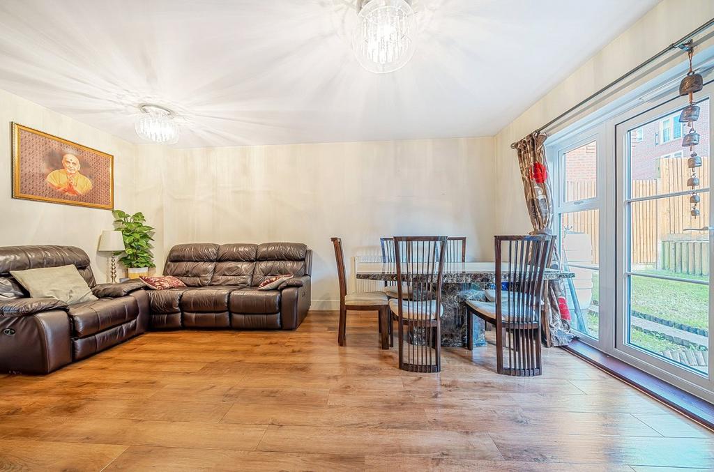 Sitting/Dining Room