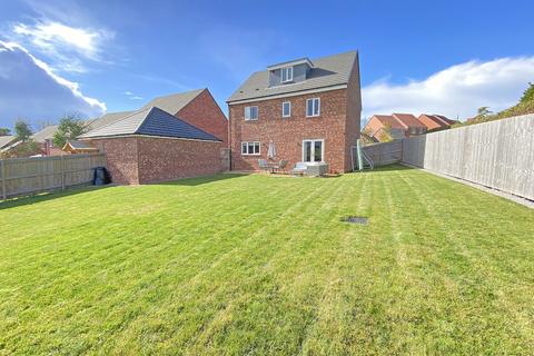 5 bedroom detached house for sale, Grainbeck Rise, Killinghall, Harrogate