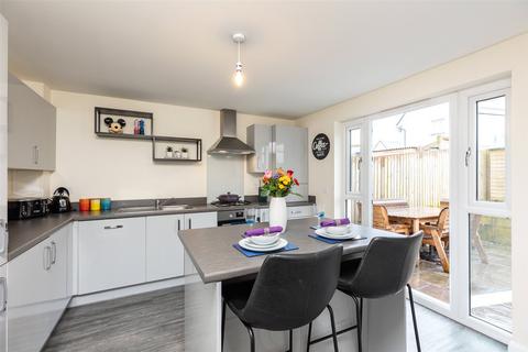 11 Auld Mart Road, Huntingtower, Perth, PH1 3HD