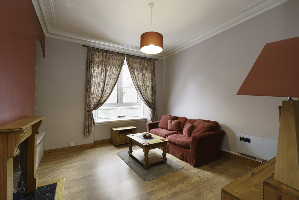 2. Living area angle 2