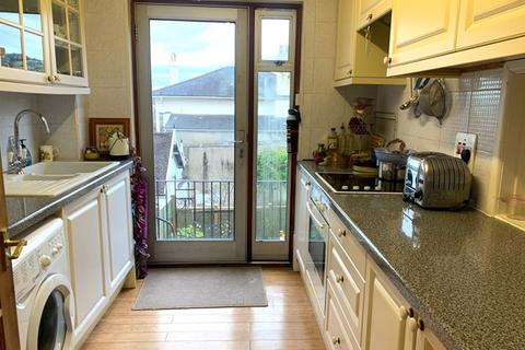 3 bedroom end of terrace house for sale, Ernsborough Gardens, Honiton EX14