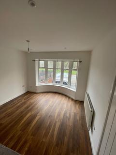 3 bedroom semi-detached house to rent, Smedley Road, Manchester