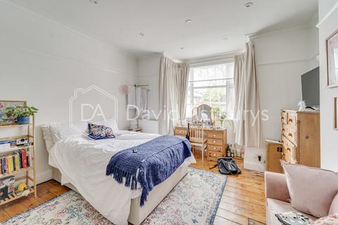 5 bedroom semi-detached house to rent, Kelross Road, Highbury, London