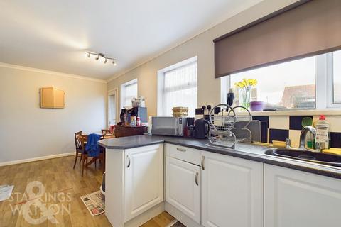 3 bedroom terraced house for sale, Summerfield Gardens, Lowestoft