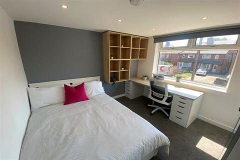 6 bedroom apartment to rent - Sky Point One, Chilwell Road, Beeston, NG9 1EJ