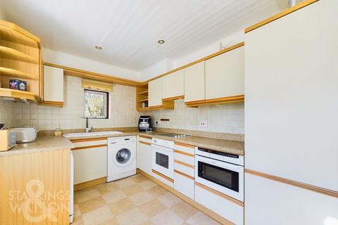 3 bedroom detached bungalow for sale, Brundall Road, Blofield, Norwich