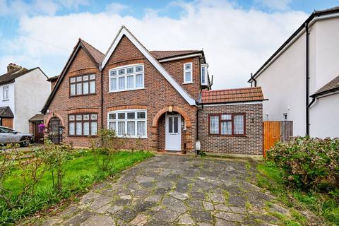 3 bedroom semi-detached house for sale, Colborne Way, Worcester Park, KT4