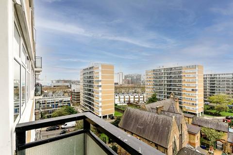 2 bedroom flat for sale, Churchill Gardens, Pimlico, London, SW1V