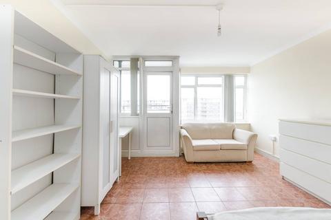 2 bedroom flat for sale, Churchill Gardens, Pimlico, London, SW1V
