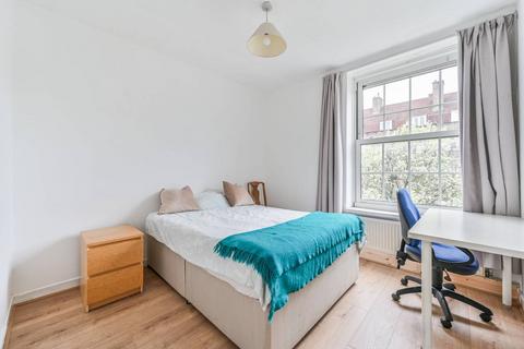 3 bedroom flat for sale - Farnley House, Clapham, London, SW8