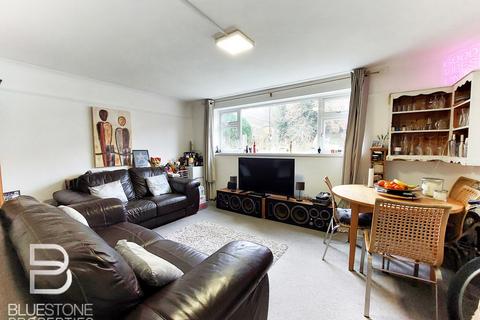 2 bedroom ground floor flat for sale - Kiwi Court, Auckland Road