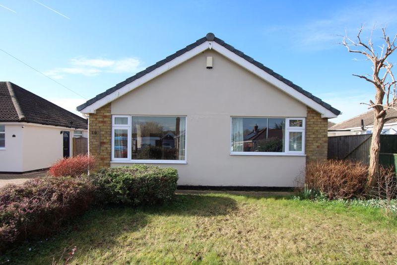 HOLTON MOUNT, HOLTON LE CLAY 3 bed detached bungalow for sale £179,950