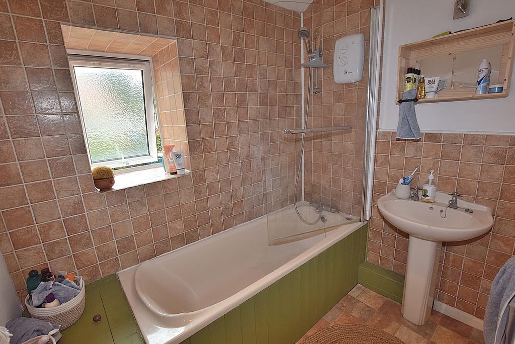 Bathroom 01