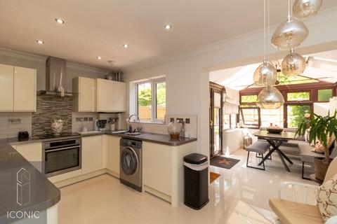 24 Coopers Close, Taverham, Norwich, NR8 6QZ