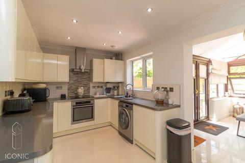 24 Coopers Close, Taverham, Norwich, NR8 6QZ