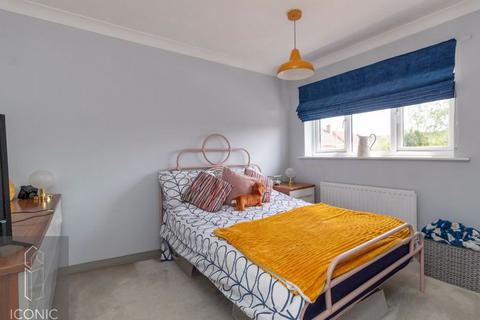 24 Coopers Close, Taverham, Norwich, NR8 6QZ