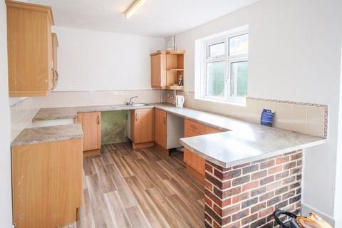 35 Mon Crescent, Southampton, SO18 5QW
