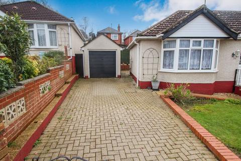 35 Mon Crescent, Southampton, SO18 5QW
