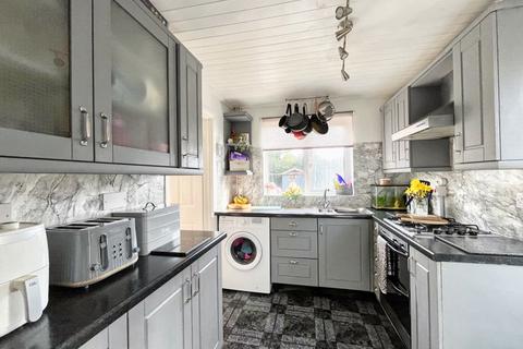 3 bedroom semi-detached house for sale - 32 Heol Fawr, North Cornelly, Bridgend, CF33 4HB