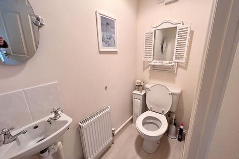 2 bedroom end of terrace house for sale, Bowdens Mead Close, Newport