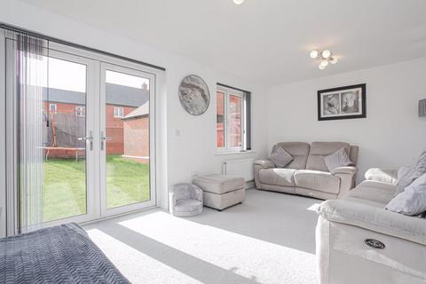 4 bedroom semi-detached house for sale, Nickling Road, Banbury