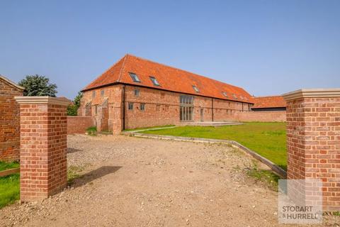 5 bedroom barn conversion for sale, Hall Road, Great Yarmouth NR29