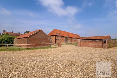 5 bedroom barn conversion for sale, Hall Road, Great Yarmouth NR29