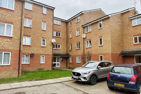 2 bedroom apartment for sale, Streamside Close, London