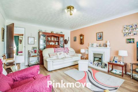 2 Dancing Close, Undy, Caldicot, NP26 3JT