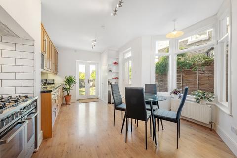 98 Adys Road, London, SE15 4DZ