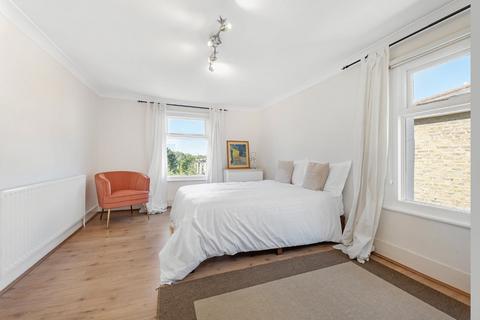 98 Adys Road, London, SE15 4DZ