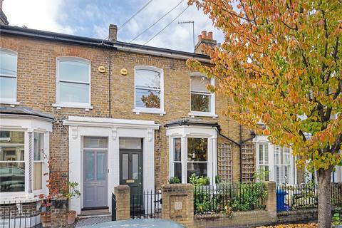 10 Relf Road, London, SE15 4JS