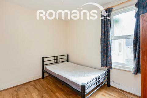 1 bedroom in a house share to rent, Gordon Road, Aldershot