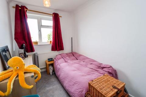 7 Cherryhay, Clevedon, BS21 5EH