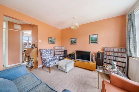 2 bedroom apartment for sale, Warwick Road, Thames Ditton, KT7