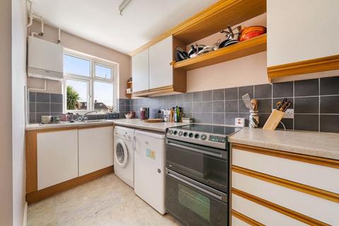 44 Warwick Road, Thames Ditton, KT7 0PS