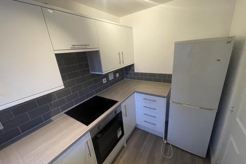 2 bedroom townhouse to rent, Falconside Drive, Spondon