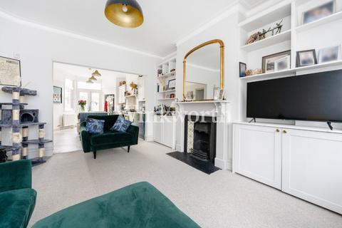 4 bedroom terraced house for sale - Chimes Avenue, London, N13