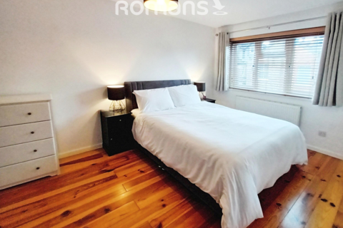 2 bedroom detached house to rent, Osborne Mews