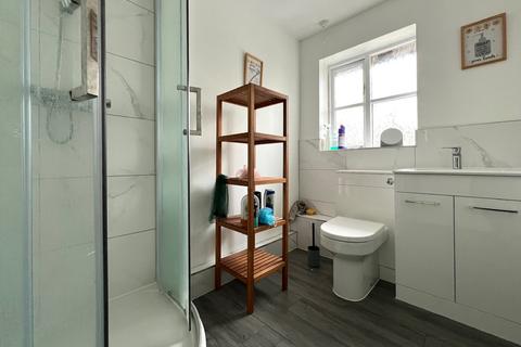 undefined, House ShareTurnpike Close, Worcester WR2 6AB