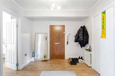 3 Corner Fielde, London, SW2 4TH