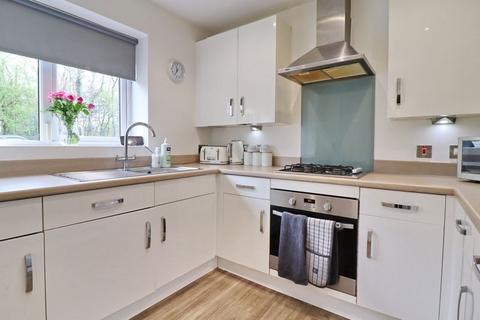 2 bedroom end of terrace house for sale, Thorpe Street, Manchester M28