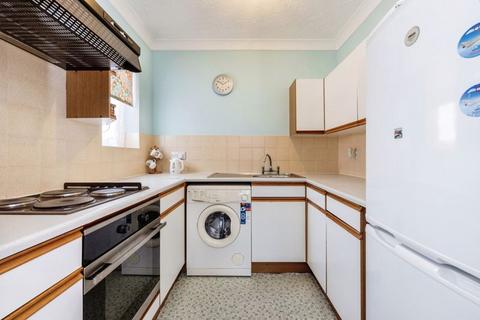 1 bedroom flat for sale, High Street South, Dunstable LU6