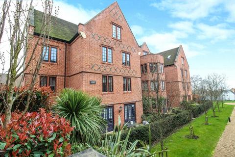 2 bedroom apartment for sale, Albert Court, The Galleries, CM14