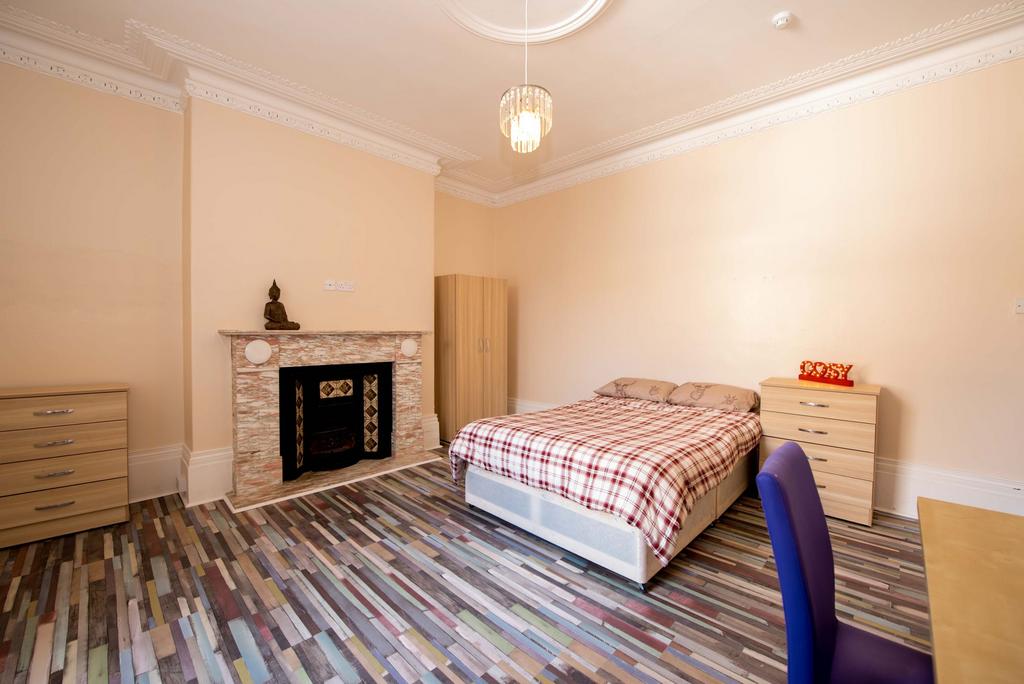 St. Bedes Park, Sunderland, SR2 8 bed terraced house for sale £290,000