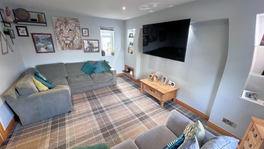 43 Douglas Terrace, Castle Douglas - Williamson an