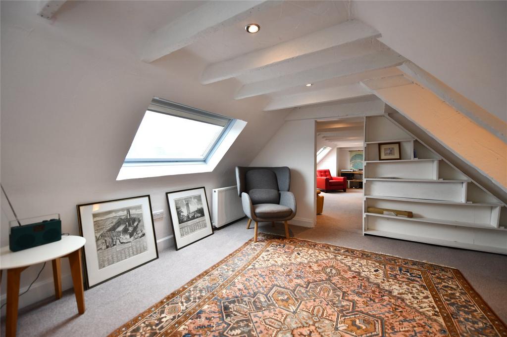 Attic/Bedroom